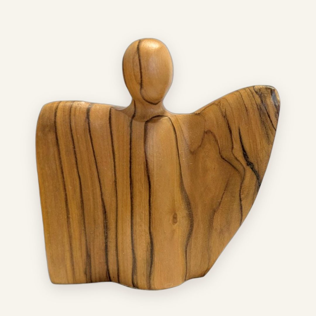 Engel-Figur aus Olivenholz – handgefertigt in Bethlehem Engel-Figur aus Olivenholz – handgefertigt in Bethlehem