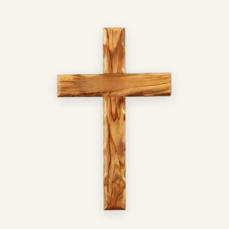 Wandkreuz gewellt aus Olivenholz – Geschenk zur Taufe
