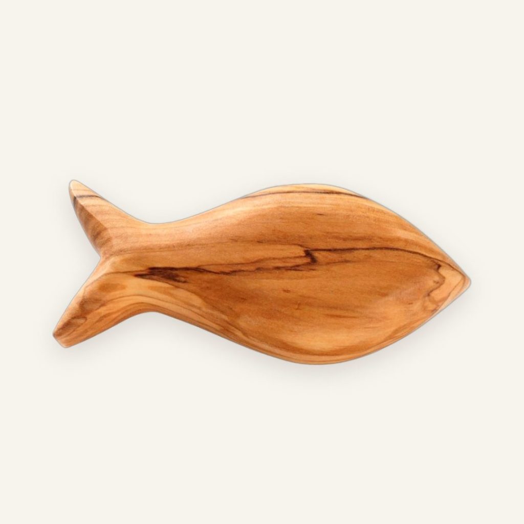 Fisch-Handschmeichler aus Olivenholz – Taufgeschenk
