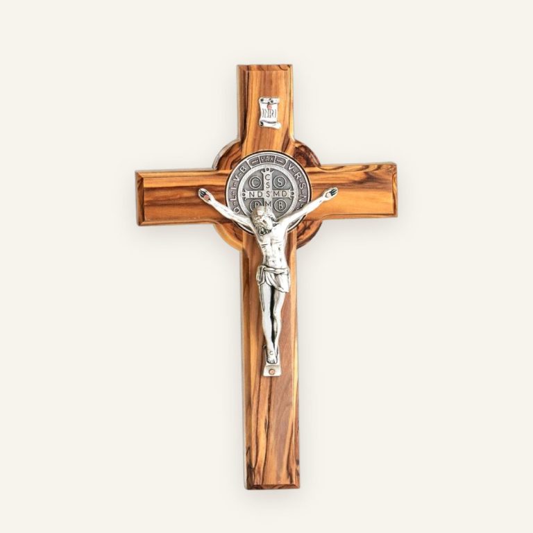 St.-Benedikt-Kreuz aus Olivenholz mit Korpus und Benediktusmedaille
