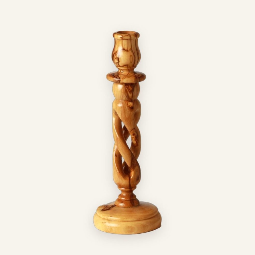 Gedrechselter Kerzenständer aus Olivenholz, 18 cm hoch