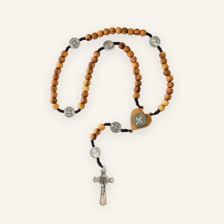 St.-Benedikt-Rosenkranz aus Olivenholz – Geschenk zur Firmung