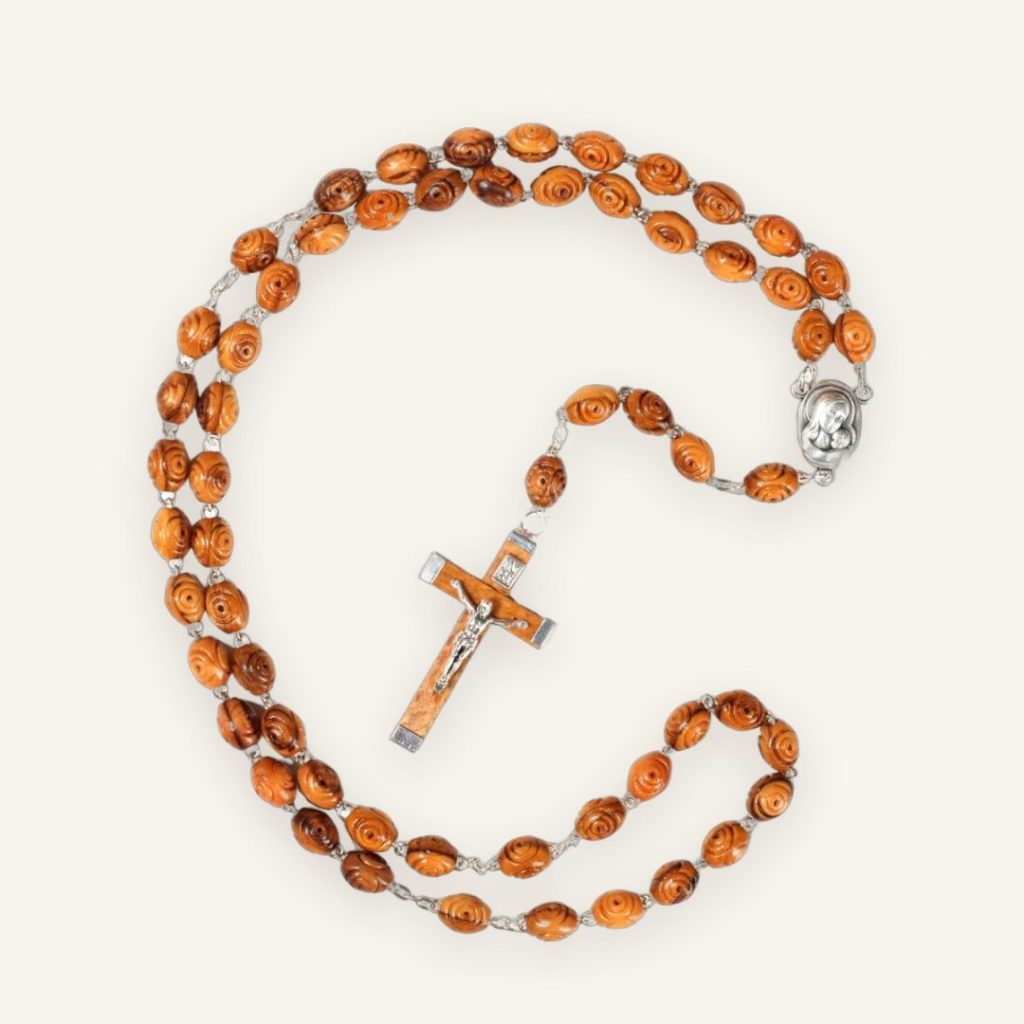 Rosenkranz aus Olivenholz – Kommunionsgeschenk, das bleibt