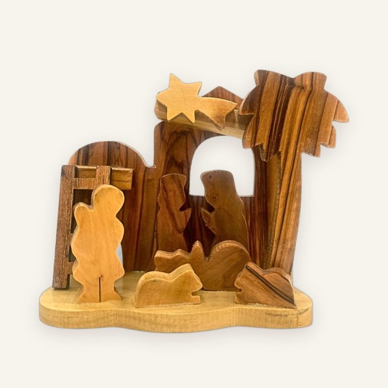 Krippe aus Olivenholz mit Heiliger Familie und Stern, 8 cm