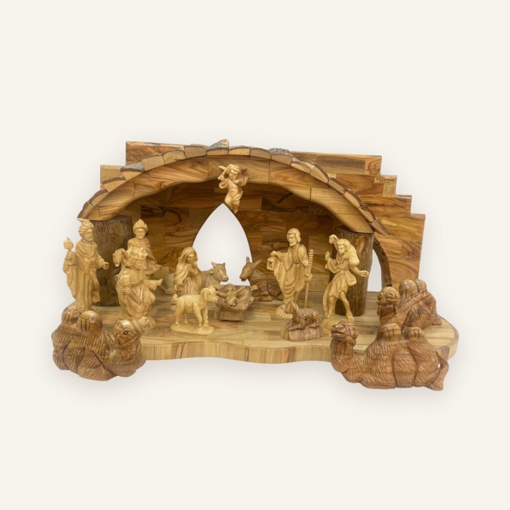 Große Weihnachtskrippe aus Olivenholz mit detailreichen Figuren